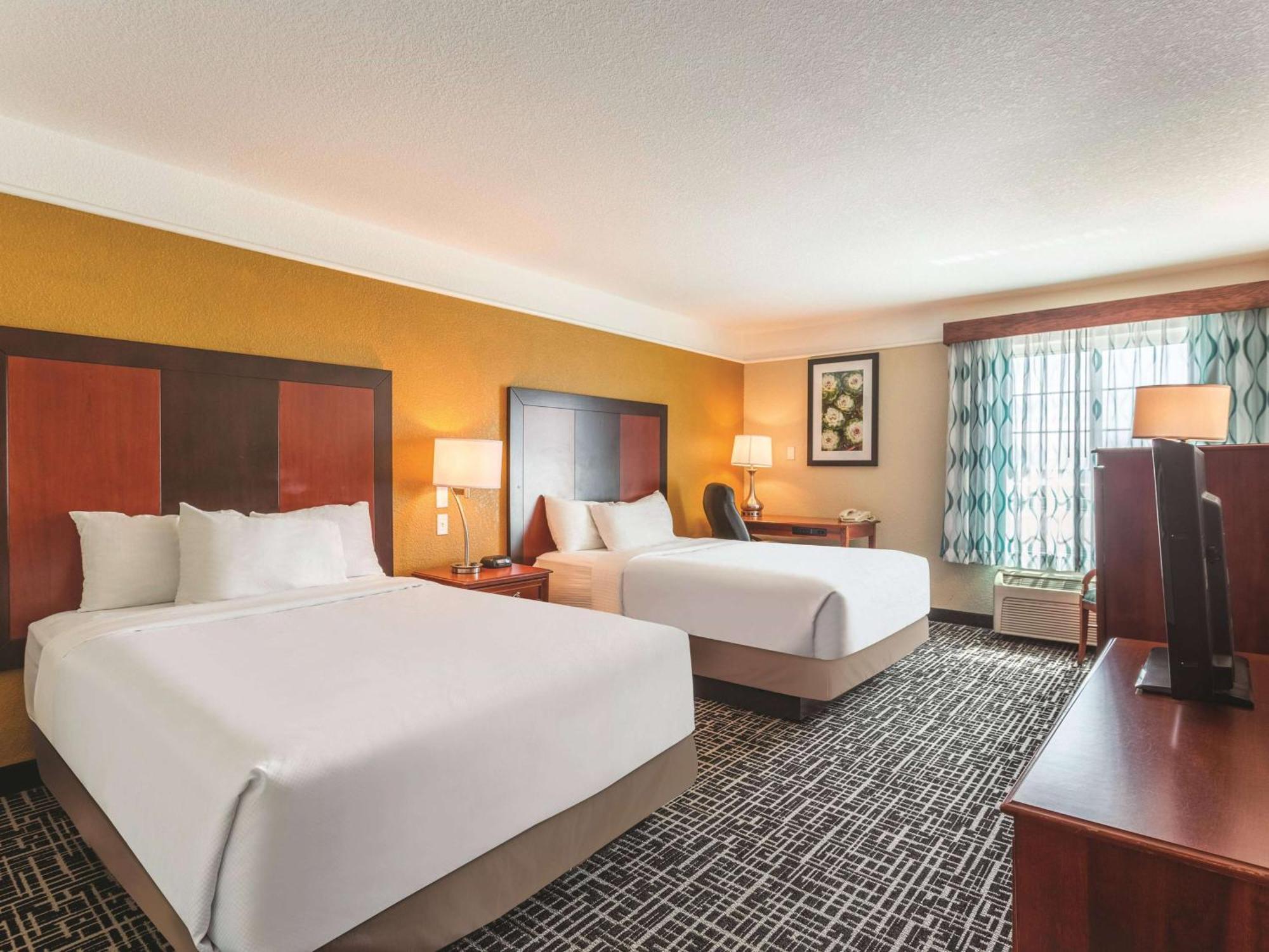 La Quinta By Wyndham Deming Hotel Bagian luar foto